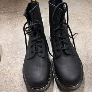 Dr Martens black 1460 boots